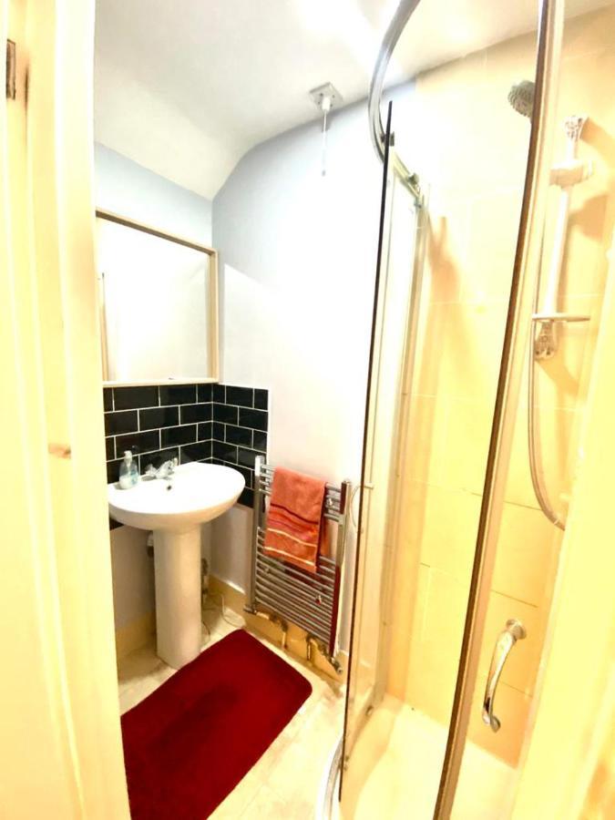 Lovely 3 Bedroom Property Next To Paddington Station Central Appartamento